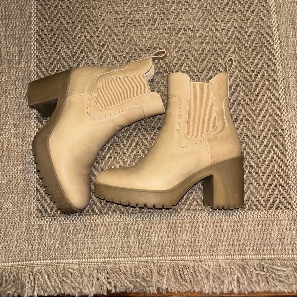 CHINESE LAUNDRY Good Day Platform Bootie 8.5/39 - Picture 4 of 8